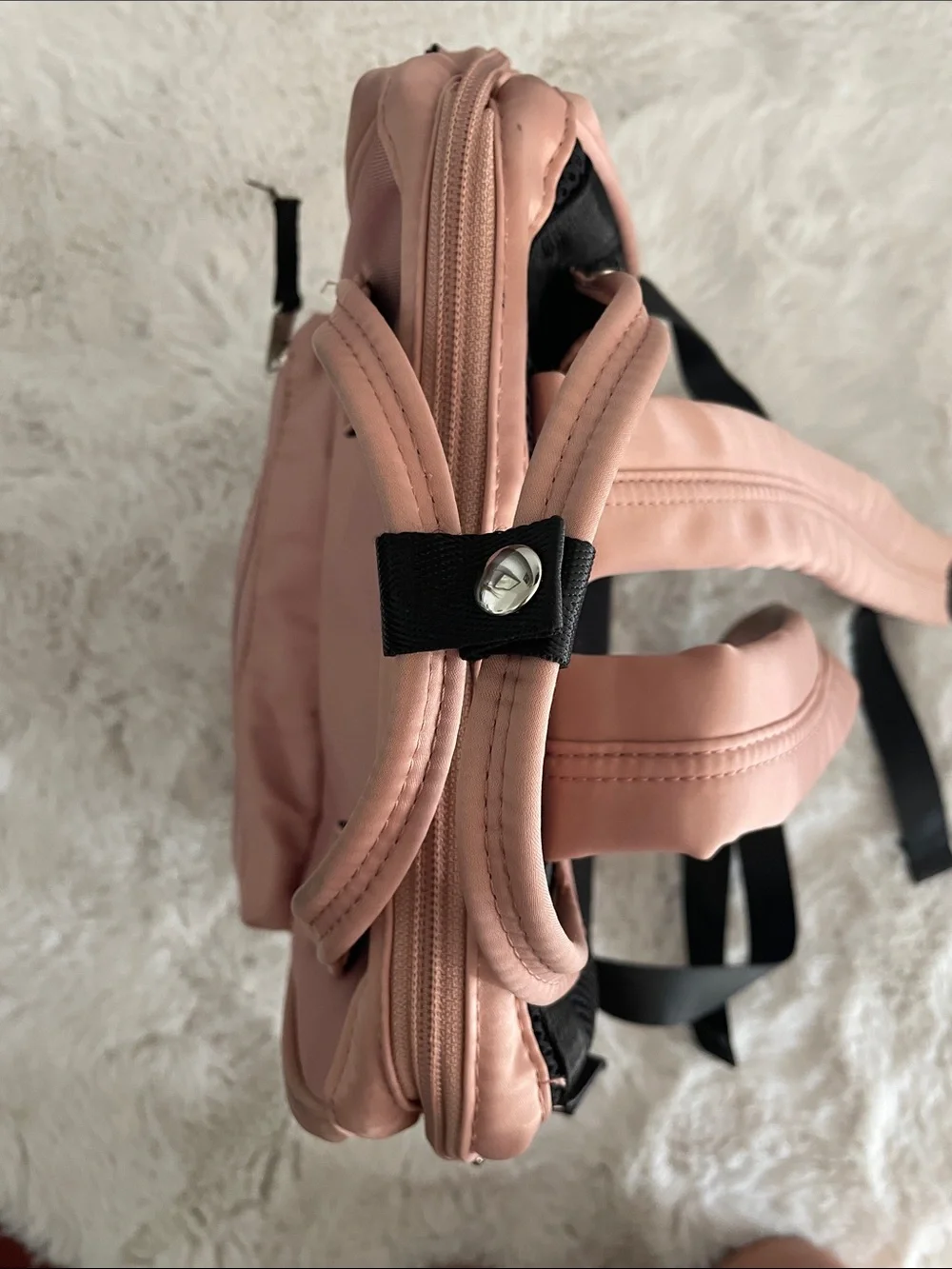 anello Retro Clasp Series pink backpack with a functional iron wire main opening